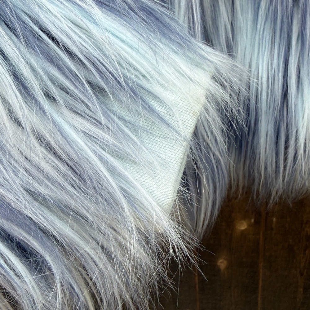 bagatelle Long haired Fun Fur in shades of blue/grey with Satin-Lining - Picture 3 of 5